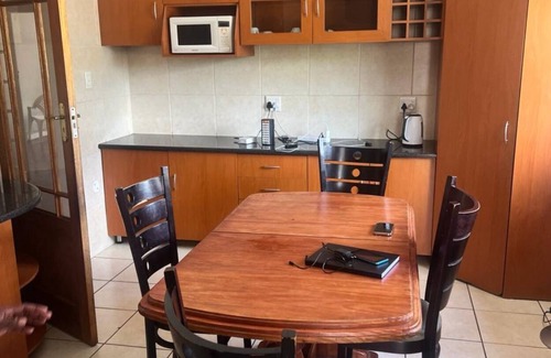 Bezuidenhout Valley House | Triple T guest house