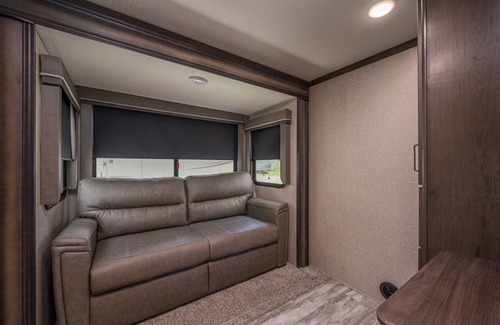 Lindale House | Triple W Grand Design Reflection RV