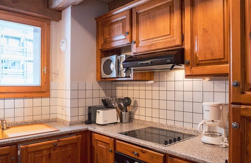 Val-Thorens Ski Chalet | Triplex chalet in Val Thorens - 10 people, fireplace, 50m from slopes