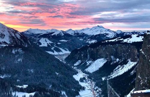 Avoriaz Apartment | Triplex de Charme pour 12 Personnes avec Cheminée, Balcons et Services Hôteliers - Avoriaz - FR-1-314-229