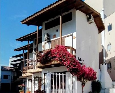 Ingleses Centro Apartment | Triplex Litoral III 2Q a 60m da praia by Achei