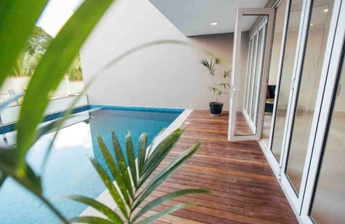 Mahe Island Villa | Triplex Villa & Private Pool - Cliffhanger Villas