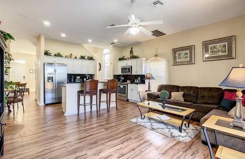 Four Corners House | Triton Vacation Pool Home Near Disney