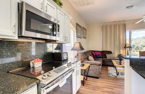 Four Corners House | Triton Vacation Pool Home Near Disney