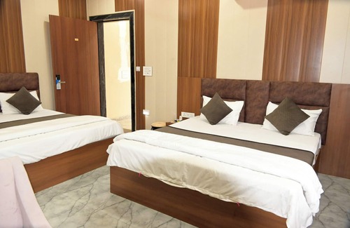 Barsana Hotel | Triveni Gest House