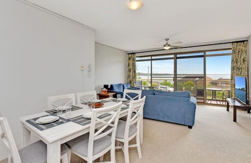 Soldiers Point Apartment | Triview Mitchell Street Unit 4 1 Soldiers Point