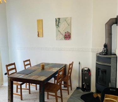 Troisdorf-West Apartment | Troisdorf - City - EG - 58 Qm - 1 bis 3 Schlafplätze