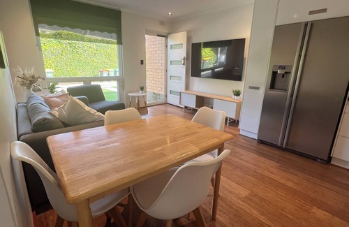 Glenelg North House | TrooBloo Unit by The Pat in Glenelg North