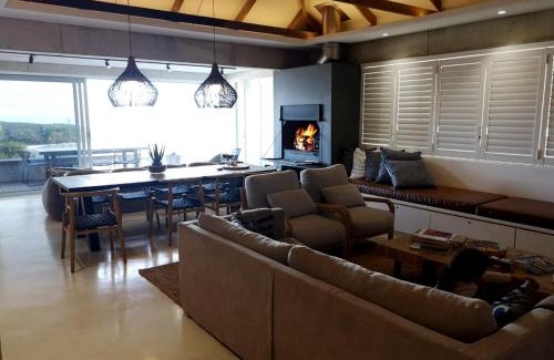 Voelklip House | Troon Beach Cottage Hermanus