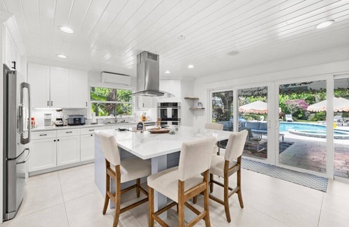 Braden River House | Trophy Fish, Family and Pet Friendly with backyard privacy!