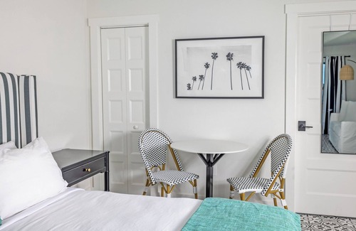 Bradenton Beach Hotel | Tropic Isle at Anna Maria Island Inn