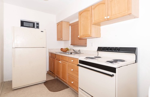 Hollywood Apartment | Tropic Isle Hotel and Apartment