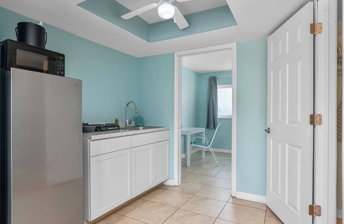 Palm Isles Resort | Tropical 2 Bedroom Suite at Fort Myers Beach