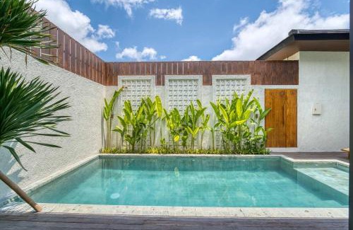 Taman Griya Villa | Tropical 3BR Villa 2 Private Pools in Jimbaran