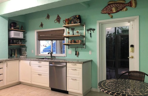 Tavernier Cottage | Tropical Beach Cottage Living