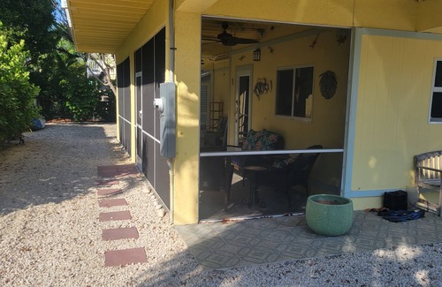 Tavernier Cottage | Tropical Beach Cottage Living