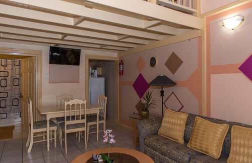 Tower Isle Apartment | Tropical Beach Suite