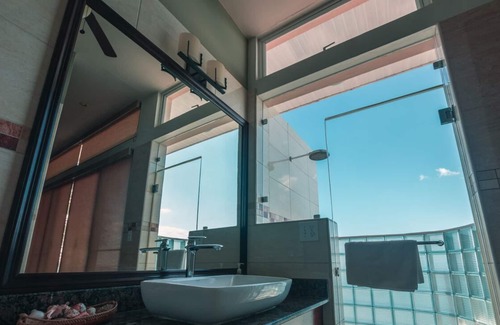 Boca Corona Apartment | TROPICAL BEACHFRONT SUITE WITH MAGNIFICENT VIEW