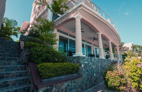 Boca Corona Apartment | TROPICAL BEACHFRONT SUITE WITH MAGNIFICENT VIEW
