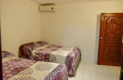 Downtown Hotel | Tropical casa blanca