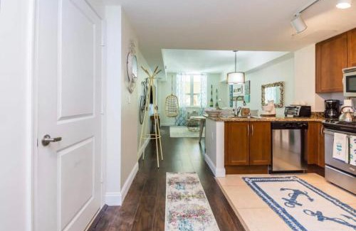 Boynton Beach Apartment | Tropical Coastal Resort