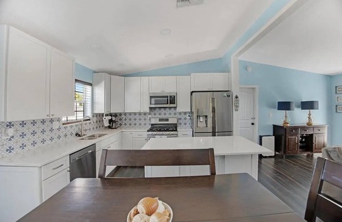 Marathon Cottage | Tropical Cottages