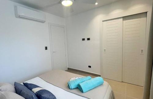 El Cortecito Apartment | Tropical Deluxe 2 Bedroom Unit with Jacuzzi