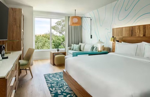 Marathon Hotel | Tropical Escape with Pool Access, Sunset Views, and Nearby Beach Adventures!