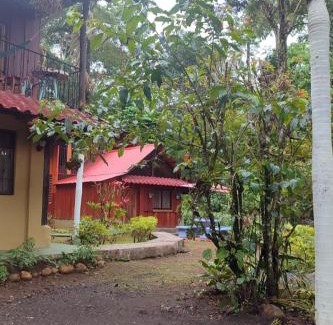 Chachagua Ski Chalet | Tropical Forest Adventure Near Arenal Volcano