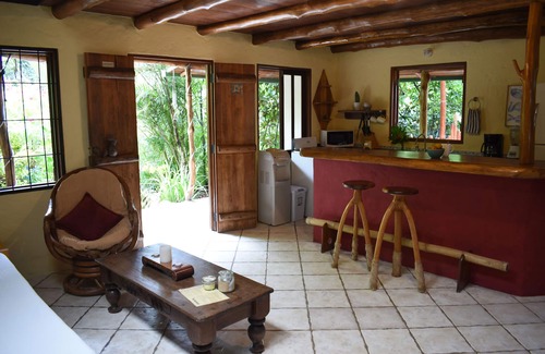 Mal Pais House | Tropical Garden House Pachamama Lodge Mal Pais