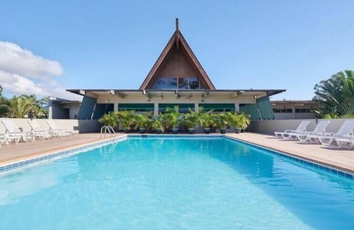 Kahului Apartment | Tropical Gardens View Room w/WiFi, Large TV, & Mini Refrigerator