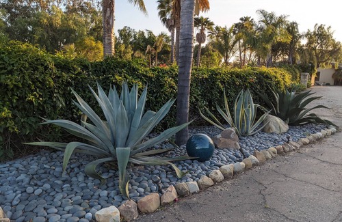 Santa Barbara Apartment | Tropical Getaway w/Patio Entrance #2