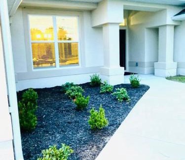 North Port House | Tropical getaway w heated pool near Mineral Springs, garage included