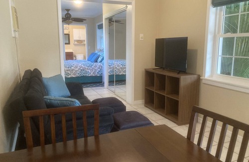 Fort Pierce House | Tropical Guest House
