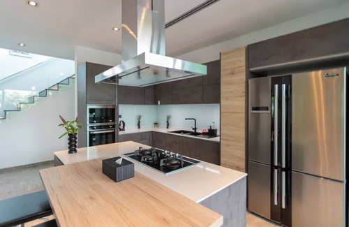 Choeng Thale Villa | Tropical Haven 4 Bedroom Pool Villa