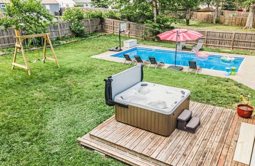 Prairie Village House | Tropical Hideaway: Hot Tub, Pool, Remodeled in PV