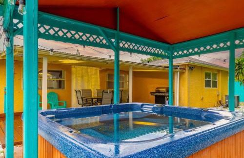 Pompano Beach Villa | Tropical House Pool Table, Jacuzzi, Nearby Beach