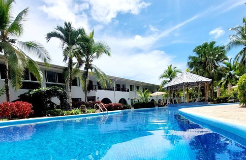 Damas Condo | Tropical Laguna for rest and explore area