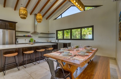 Surfside Villa | Tropical Latitude-Beachfront-Stunning New Villa