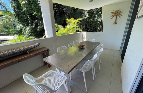 North Ward Apartment | Tropical Luxe Apartment