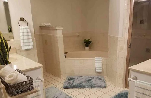 Stuart Villa | Tropical Oasis Getaway in Historic Manatee Pocket