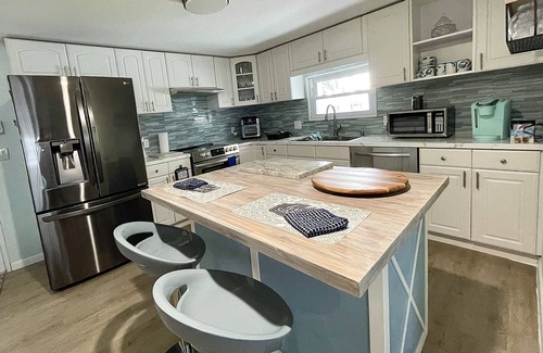 Naples Cottage | Tropical Oasis near beautiful Naples and Marco Island beaches