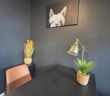 Strathpine House | Tropical Ocean Vibe Fully Aircon House