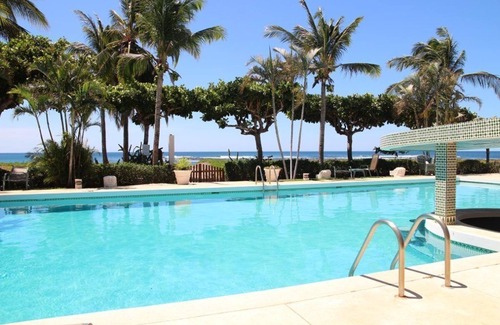 Junquillal Condo | Tropical oceanfront condo in Junquillal, WIFI, washer/dryer, AC, large kitchen.n