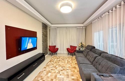 Castelo Branco Apartment | Tropical Palace