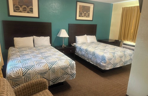Fort Myers Hotel | Tropical Palm Motel