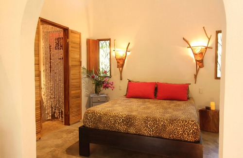Cedros House | Tropical paradise cottage few steps to the beach between Montezuma and Cabuya