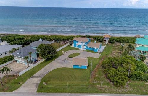 Ambersand Beach House | Tropical Paradise - Private Beach with Ocean to River Views