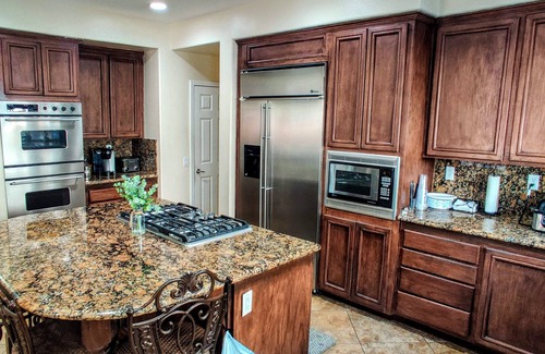 Mission Viejo House | Tropical Paradise 4 Bedroom Home sleeps 10