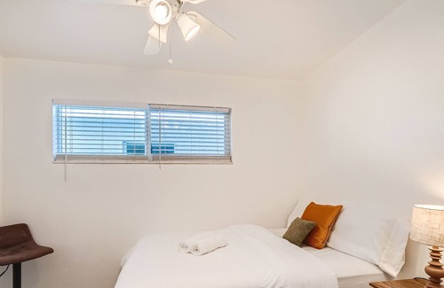 Palm Beach Shores Villa | Tropical Retreat ** 2 BR ** Singer Island